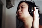 lr-hannah-singing10